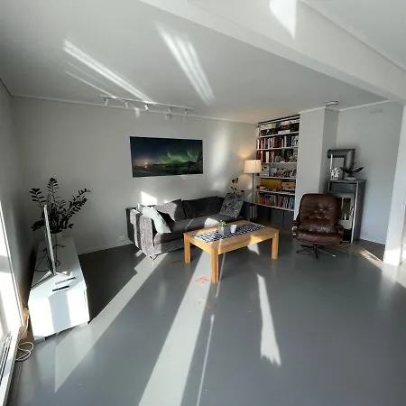 Delicate Ocean Front House - Rorbu Style