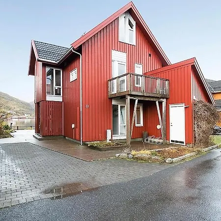 Vakantiehuis Delicate Ocean Front House - Rorbu Style *