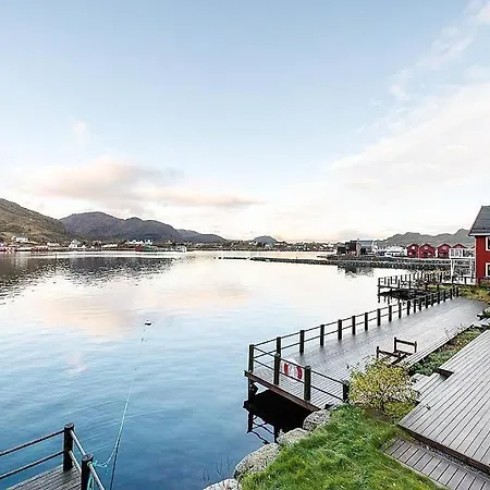 Delicate Ocean Front House - Rorbu Style Ferienhaus